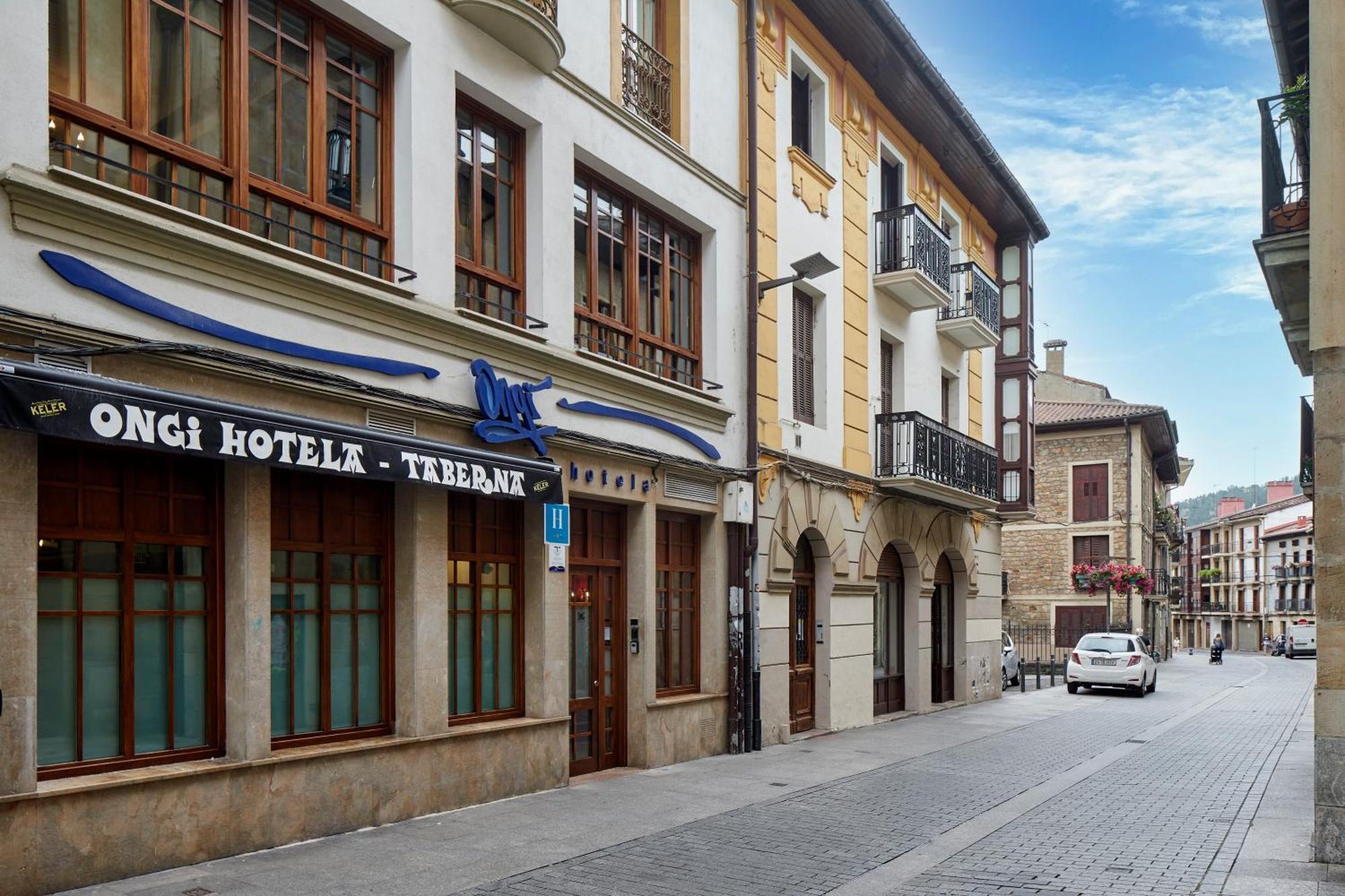 Iraipe Ongi Hotel Auto Check-In Oñate Dış mekan fotoğraf